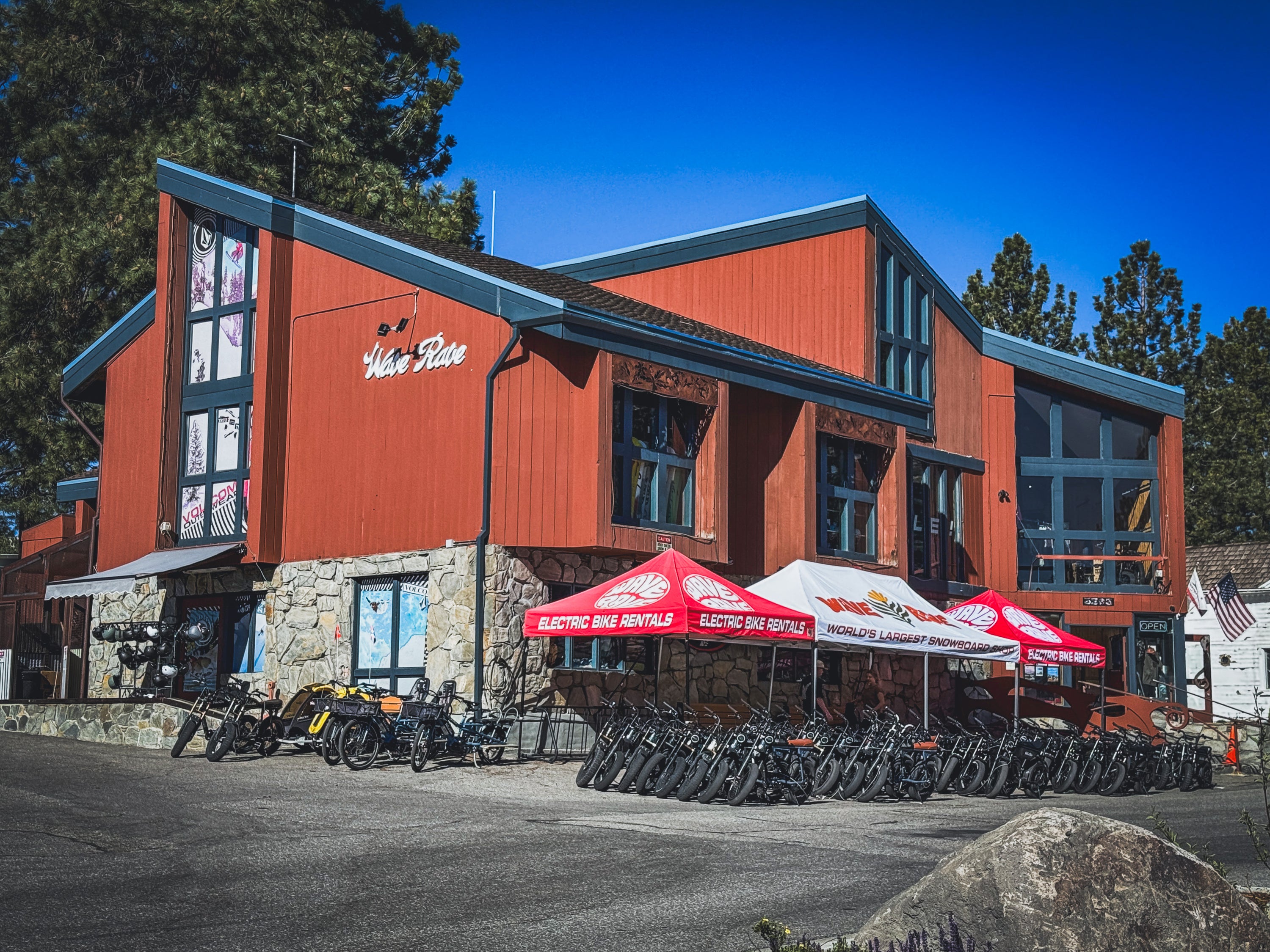 Wave Rave Snowboard Shop